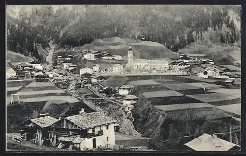 AK Luggau, Blick auf den Ortskern mit Kirche