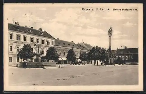 AK Bruck a. d. Leitha, Untere Platzansicht mit Sparkasse