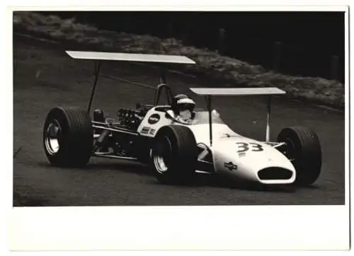 Fotografie Auto Brabham BT30 Special Formel 2 Rennwagen Startnummer 33 im Nürburgring Setup (erhöhter Frontspoiler)