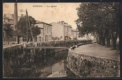 AK Auriol, Le Quai