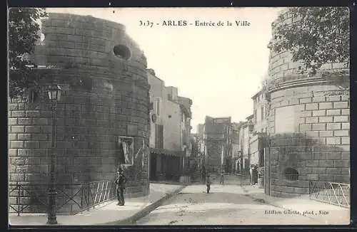 AK Arles, Entrée de la Ville