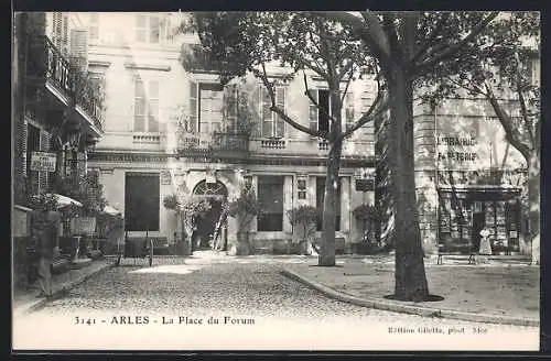 AK Arles, La Place du Forum