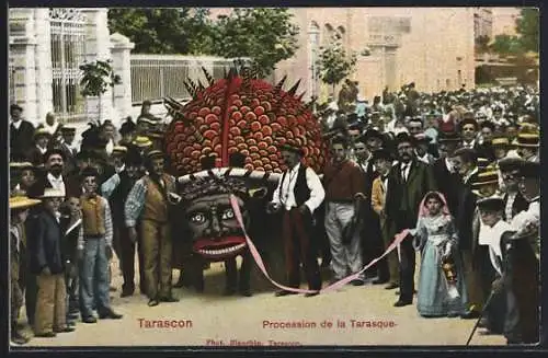 AK Tarascon, Procession de la Tarasque