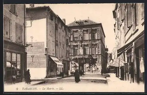 AK Tarascon, La Mairie