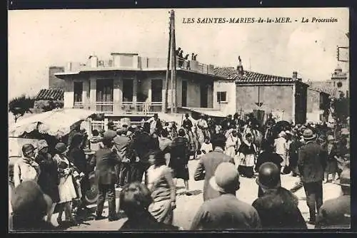 AK Les Saintes-Maries-de-la-Mer, La Procession