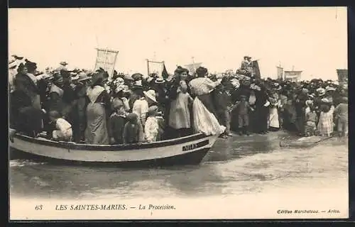 AK Les Saintes-Maries, La Procession