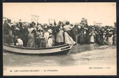 AK Les Saintes-Maries, La Procession