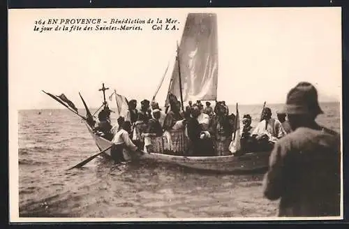 AK Saintes-Maries-de-la-Mer, Bénédiction de la Mer lors de la fête des Saintes-Maries