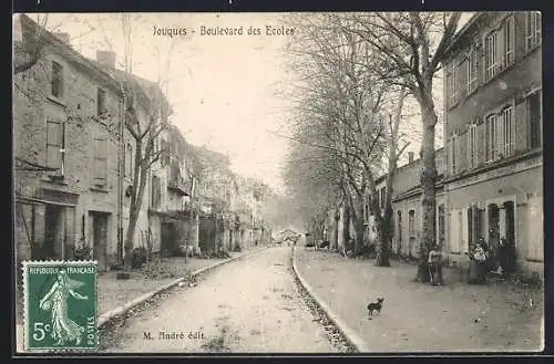 AK Jouques, Boulevard des Écoles avec arbres et bâtiments historiques