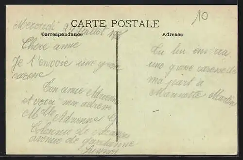 AK Luynes, Avenue de la Gare avec café et passants