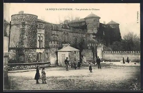 AK La Roque-d`Anthéron, Vue générale du Château