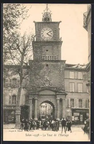 AK Salon, La Tour de l`Horloge avec foule devant l`entrée