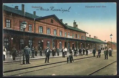 AK Szabadka, Pályaudvar belsö része, Bahnhof mit Bahnsteig