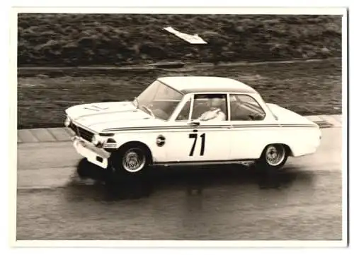 Fotografie Auto Rennwagen BMW 02 Startnummer 71 beim 1000km Rennen auf dem Nürburgring 1970