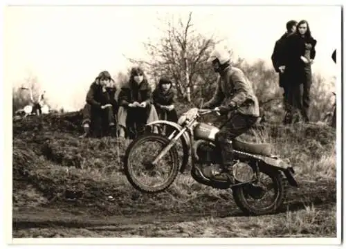 Fotografie Motorrad Husquarna, Geländerennen - Motocross, Rennmotorrad Startnummer 247