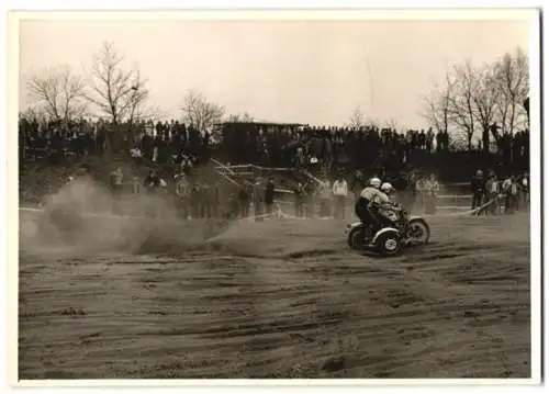 Fotografie Motorsport, Motorrad - Rennen, Motocross, Geländerennen, Rennmotorrad mit Seitenwagen Startnummer 206