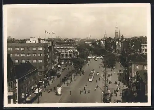 AK Hamburg-St. Pauli, Blick auf die Reeperbahn aus der Vogelschau, Strassenbahn