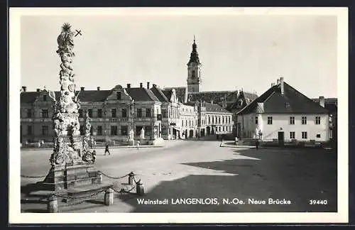 AK Langenlois /N.-Oe., Neue Brücke mit Denkmal