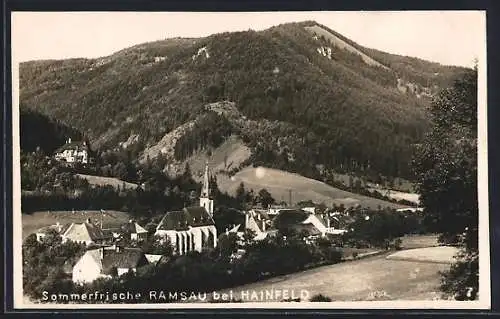 AK Ramsau bei Hainfeld, Totalansicht mit Bergspitze