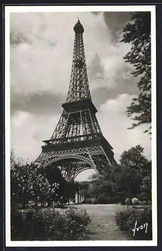 AK Paris, La Tour Eiffel, Eiffelturm