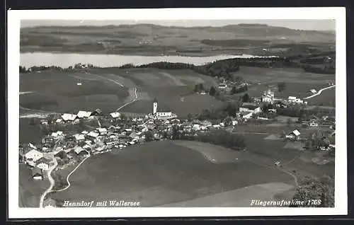 AK Henndorf am Wallersee, Fliegeraufnahme vom Ort