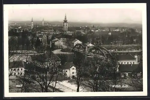 AK Wels /O.-Ö., Teilansicht mit Kirche und Brücke