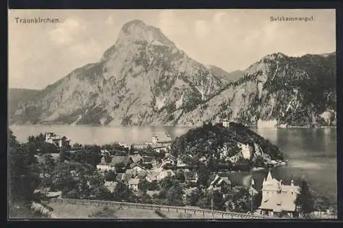 AK Traunkirchen, Salzkammergut, Ortspartie mit Bergen