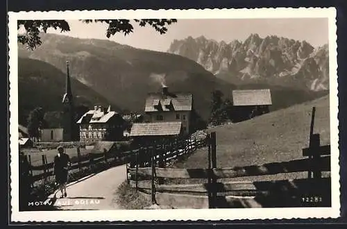 AK Gosau, Motiv mit Kirche und Bergblick