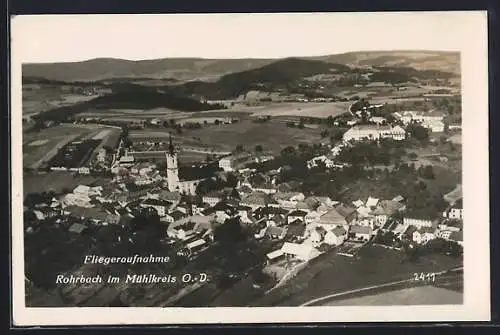 AK Rohrbach im Mühlkreis, Teilansicht mit Kirche, Fliegeraufnahme