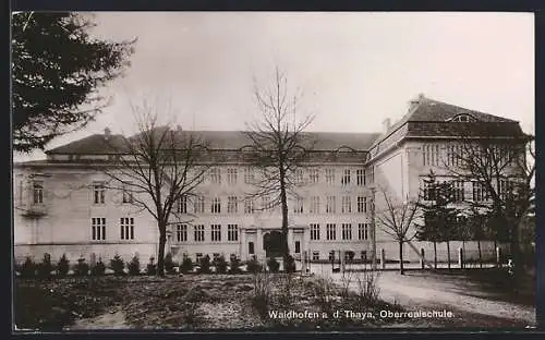 AK Waidhofen a. d. Thaya, Oberrealschule mit Anlage