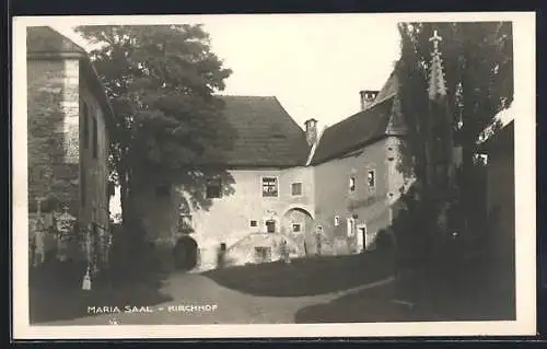 AK Maria Saal, Kirchhof