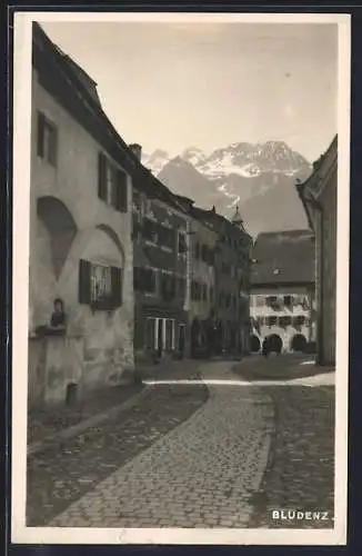 AK Bludenz, Strassenpartie mit Bergpanorama