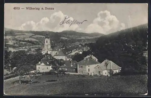 AK Wilhering /Donau, Ortsansicht mit Hügellandschaft