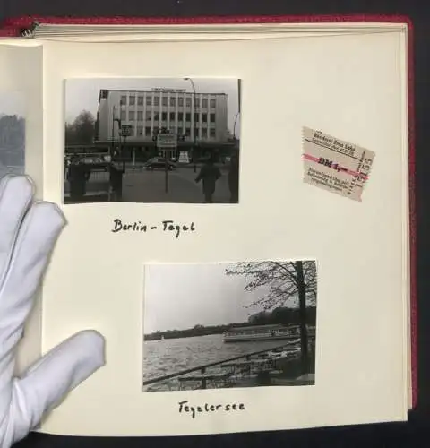 2 Fotoalben mit 237 Fotografien, Ansicht West-Berlin, 1964, Zentralflughafen Tempelhof, Olympiastadion, Kudamm, Bhf Zoo