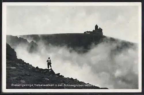 AK Schneegruben-Baude, Nebelwolken im Riesengebirge