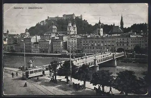 AK Salzburg, Strassenbahn vor der Staatsbrücke