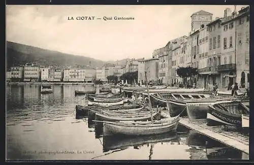 AK La Ciotat, Quai Ganteaume et bateaux au port