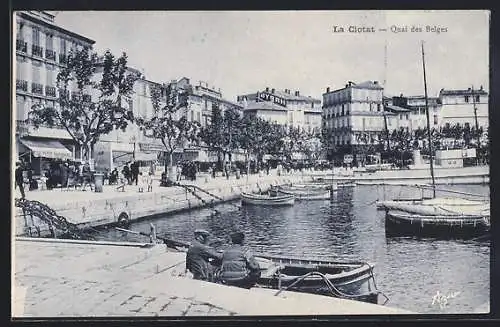 AK La Ciotat, Quai des Belges avec bateaux et promenade animée