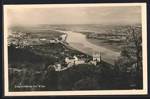 AK Wien-Leopoldsberg, Blick auf Burg und Donau