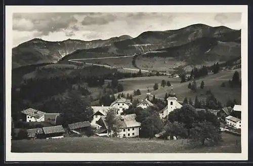 AK St. Koloman, Ortsansicht gegen Trattberggruppe