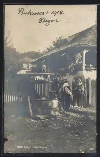 AK Bukarest, Bauernhaus mit Brunnen