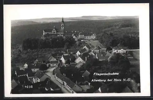 AK Altenburg, Fliegeraufnahme mit Blick zur Kirche