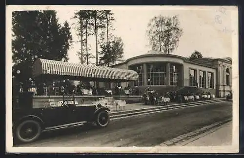 AK Bad Hall, Trinkhalle m. Terrassen-Café Lauf