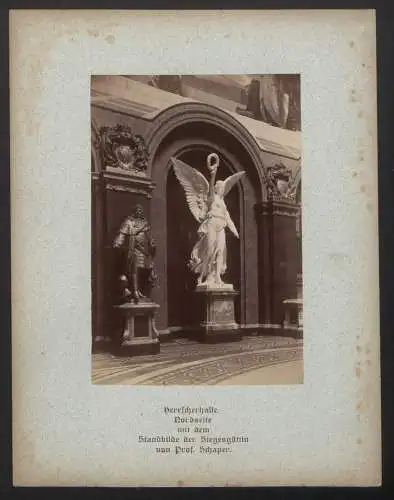 Fotomappe mit 32 Fotografien, Das Zeughaus zu Berlin, Lichthof, Aussenansicht, Geschützsammlung, Feldherrnhalle