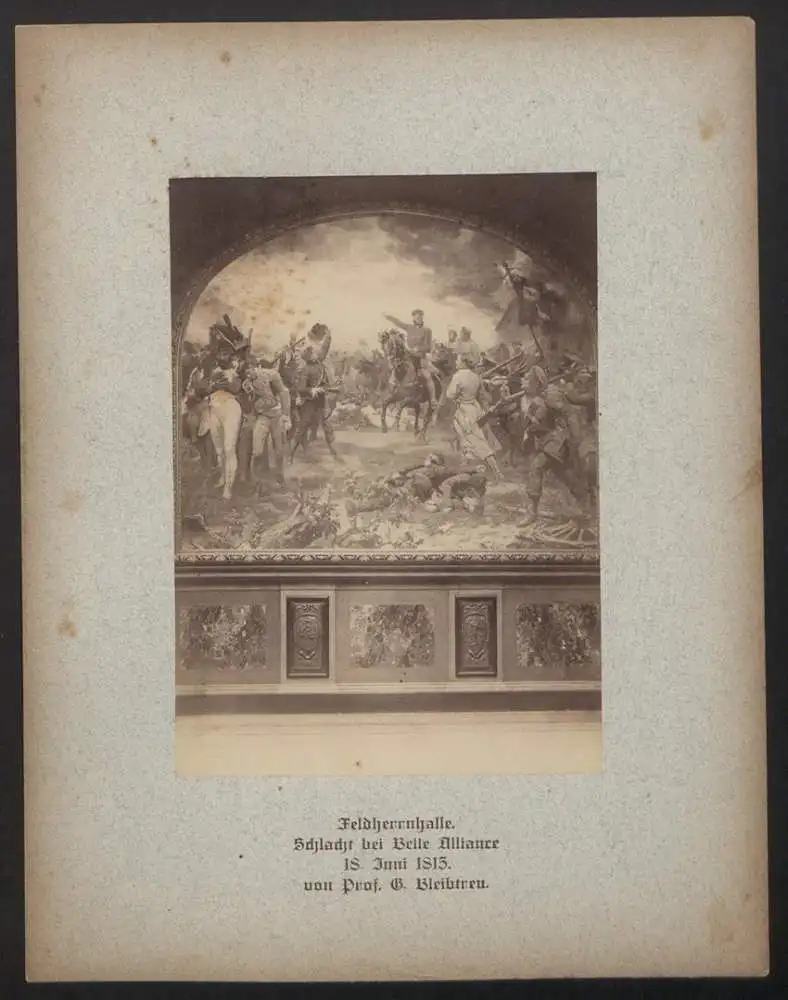 Fotomappe mit 32 Fotografien, Das Zeughaus zu Berlin, Lichthof, Aussenansicht, Geschützsammlung, Feldherrnhalle 28