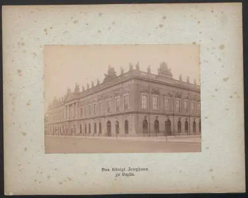 Fotomappe mit 32 Fotografien, Das Zeughaus zu Berlin, Lichthof, Aussenansicht, Geschützsammlung, Feldherrnhalle