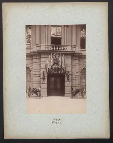 Fotomappe mit 32 Fotografien, Das Zeughaus zu Berlin, Lichthof, Aussenansicht, Geschützsammlung, Feldherrnhalle