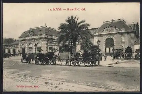 AK Nice, Gare, Pferdekutschen am Bahnhof