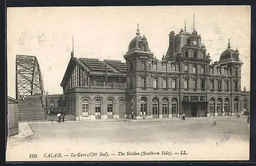 AK Calais, La Gare, Ansicht vom Bahnhof