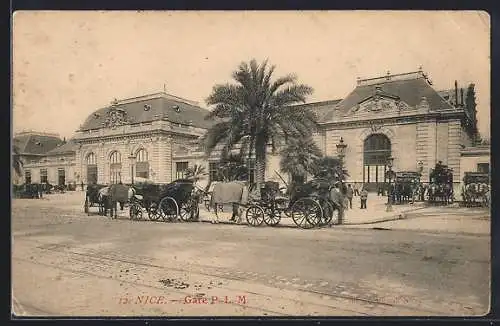 AK Nice, Gare, Pferdekutschen am Bahnhof